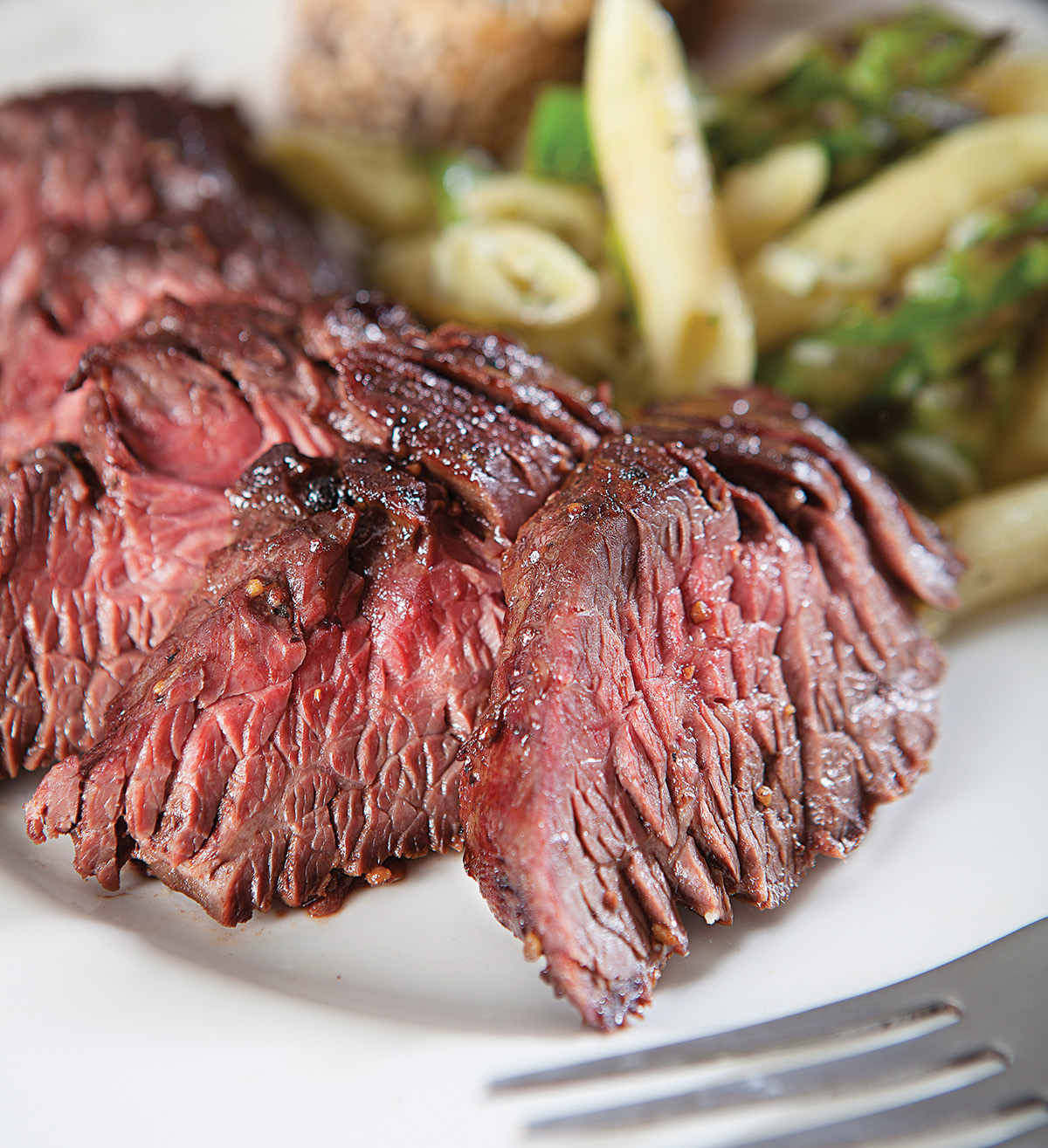 Black Pepper Sauce Marinated Hanger Steaks